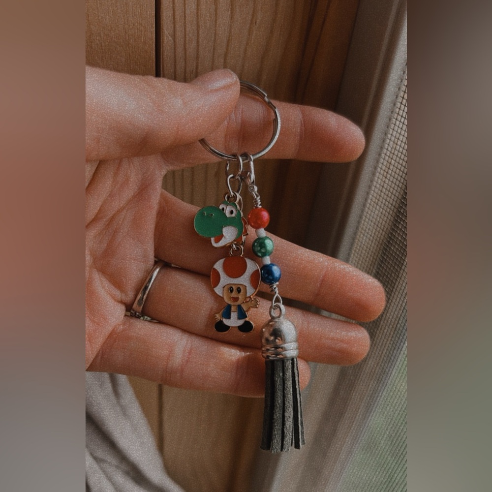 Mario theme keychain - Yoshi & Mushroom